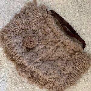 ANTHROPOLOGIE : Madison 88 NY Tan crochet satchel